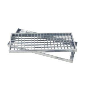 GrigliacontelaiomagliaMaggini25x25mminacciaiozincatomisura350x350mm(2pezzidisponibili)